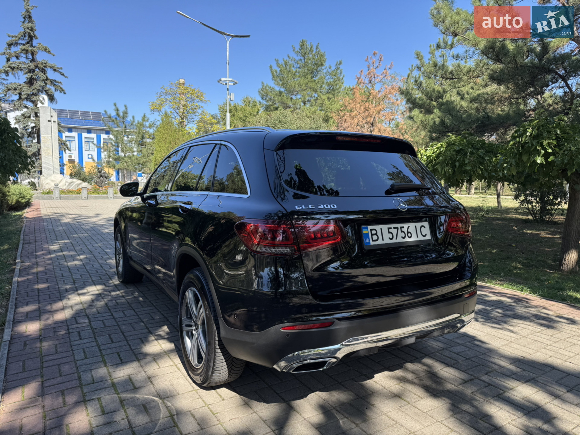 2021 Mercedes-Benz GLC - мініатюра 11
