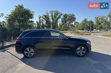 Позашляховик / Кросовер Mercedes-Benz GLC-Class 2017 в 