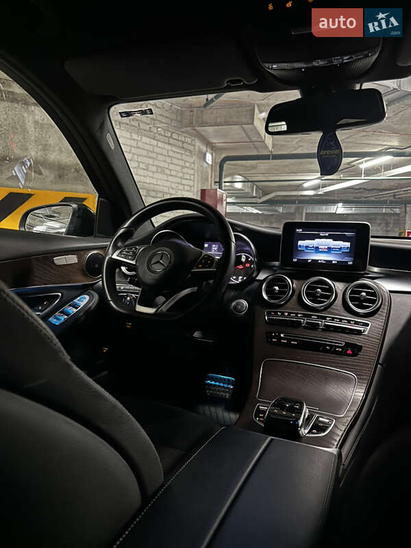 Внедорожник / Кроссовер Mercedes-Benz GLC-Class 2017 в Киеве