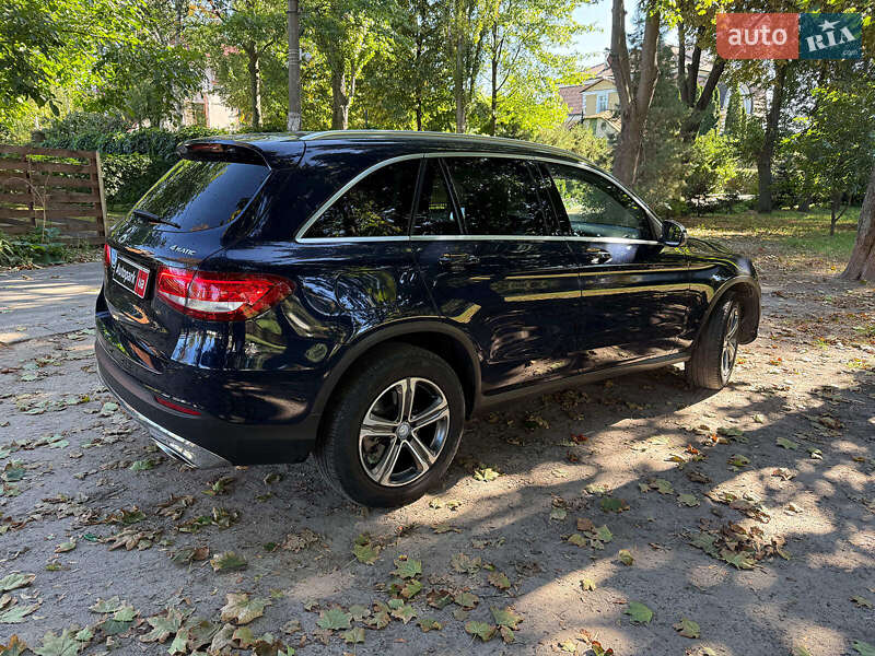 Позашляховик / Кросовер Mercedes-Benz GLC-Class 2015 в Києві