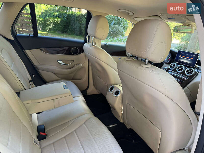 Позашляховик / Кросовер Mercedes-Benz GLC-Class 2015 в Києві