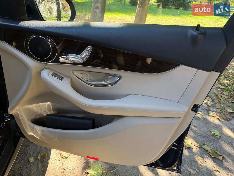 Позашляховик / Кросовер Mercedes-Benz GLC-Class 2015 в Києві