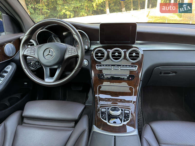 Внедорожник / Кроссовер Mercedes-Benz GLC-Class 2017 в Кицмани