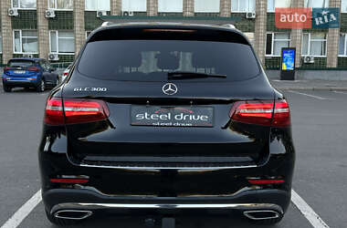Внедорожник / Кроссовер Mercedes-Benz GLC-Class 2016 в 