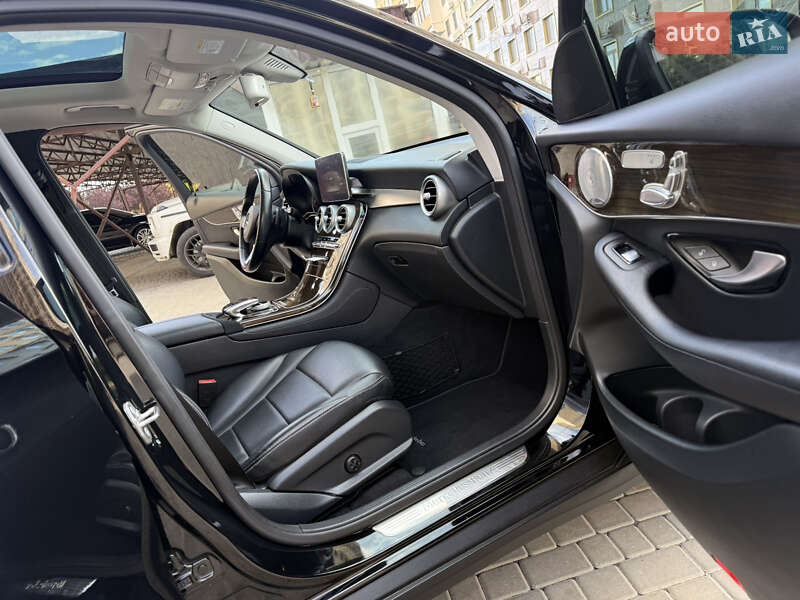 Внед��рожник / Кроссовер Mercedes-Benz GLC-Class 2016 в Одессе