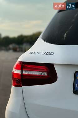 Позашляховик / Кросовер Mercedes-Benz GLC-Class 2019 в 