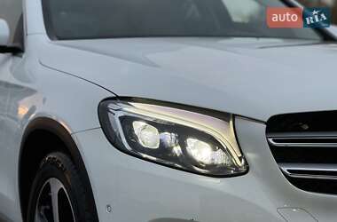 Позашляховик / Кросовер Mercedes-Benz GLC-Class 2017 в 