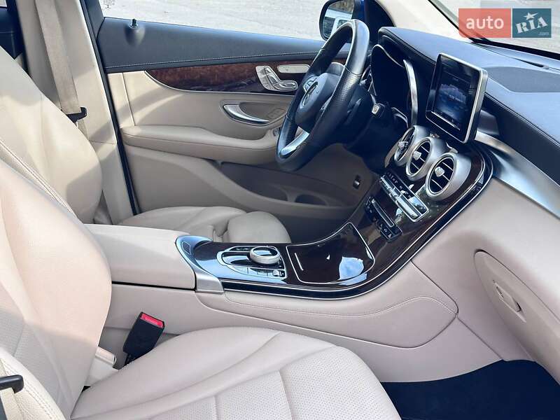 Внедорожник / Кроссовер Mercedes-Benz GLC-Class 2017 в Кропивницком
