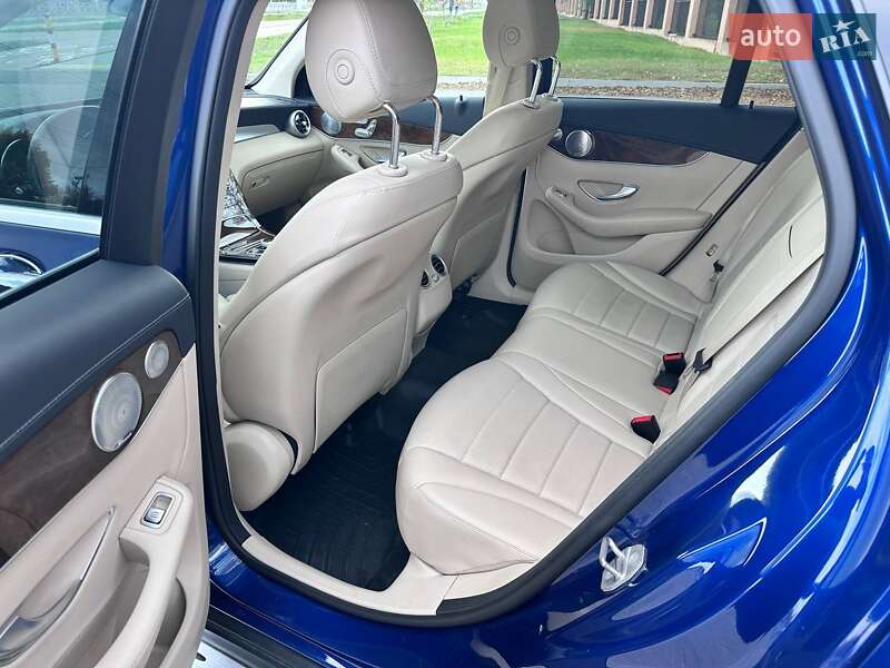 Внедорожник / Кроссовер Mercedes-Benz GLC-Class 2017 в Кропивницком