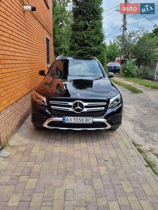 Внедорожник / Кроссовер Mercedes-Benz GLC-Class 2017 в Харькове фото 6 Внедорожник / Кроссовер Mercedes-Benz GLC-Class 2017 в Харькове