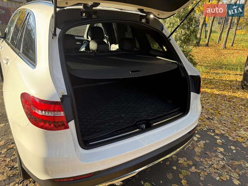 Внедорожник / Кроссовер Mercedes-Benz GLC-Class 2017 в Киеве фото 21 Внедорожник / Кроссовер Mercedes-Benz GLC-Class 2017 в Киеве