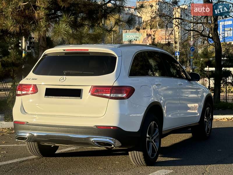 Внедорожник / Кроссовер Mercedes-Benz GLC-Class 2017 в Одессе фото 12 Внедорожник / Кроссовер Mercedes-Benz GLC-Class 2017 в Одессе