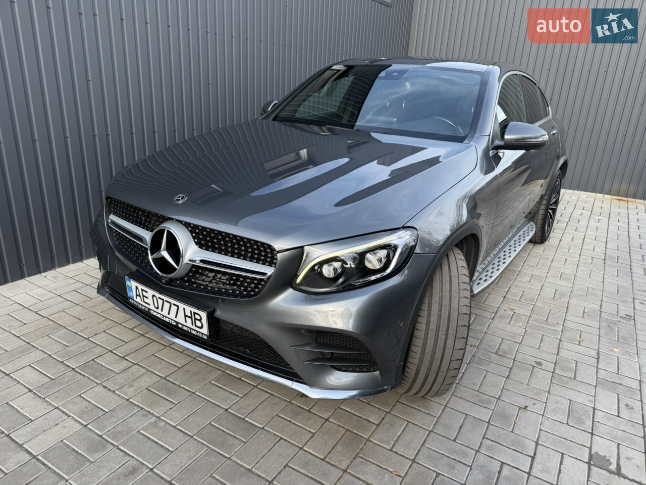 Автомобіль у повній комплектації, купувався новим у офіційного дилера, обслуговується виключно тільки у дилера, подробиці по телефону.