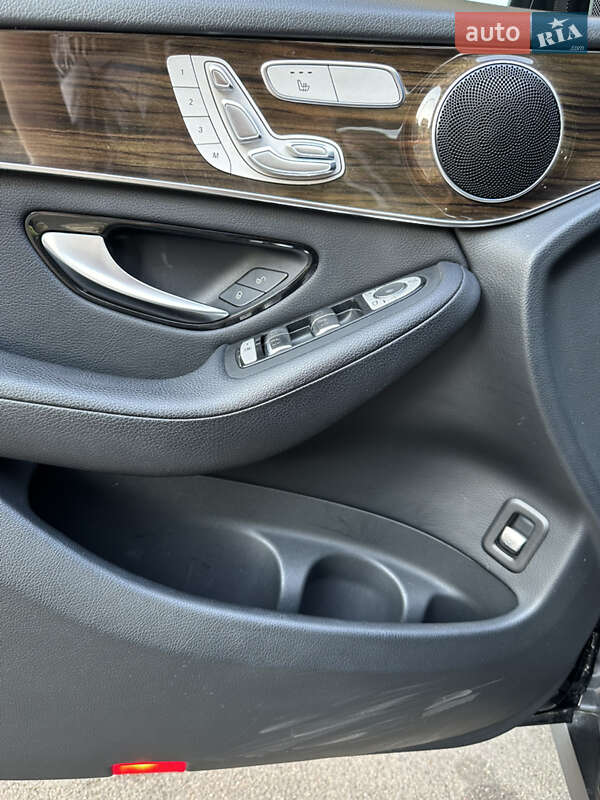 Внедорожник / Кроссовер Mercedes-Benz GLC-Class 2018 в Одессе фото 8 Внедорожник / Кроссовер Mercedes-Benz GLC-Class 2018 в Одессе