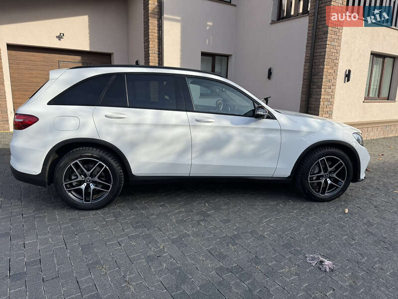 Позашляховик / Кросовер Mercedes-Benz GLC-Class 2018 в Чернівцях фото 5 Позашляховик / Кросовер Mercedes-Benz GLC-Class 2018 в Чернівцях