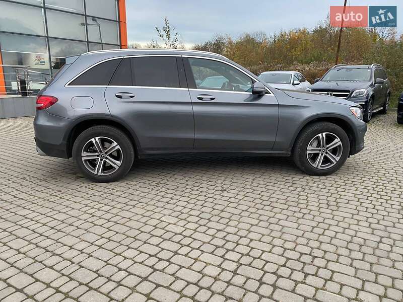 Позашляховик / Кросовер Mercedes-Benz GLC-Class 2017 в Львові фото 8 Позашляховик / Кросовер Mercedes-Benz GLC-Class 2017 в Львові