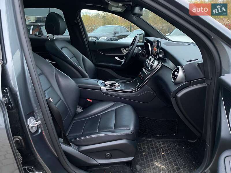 Позашляховик / Кросовер Mercedes-Benz GLC-Class 2017 в Львові фото 23 Позашляховик / Кросовер Mercedes-Benz GLC-Class 2017 в Львові