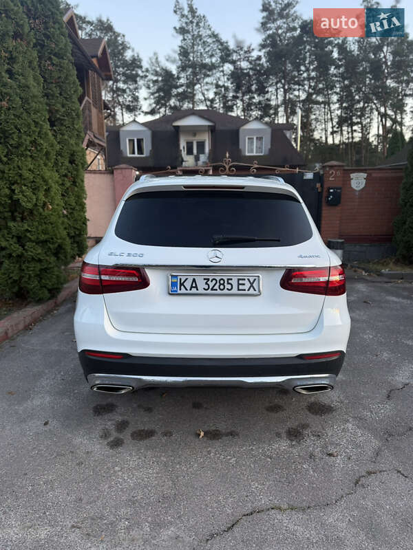 Внедорожник / Кроссовер Mercedes-Benz GLC-Class 2017 в Киеве