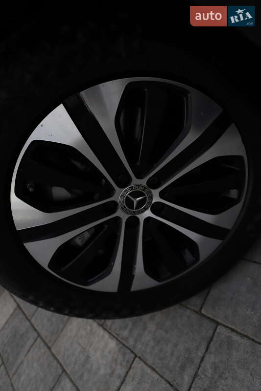 Внедорожник / Кроссовер Mercedes-Benz GLC-Class 2022 в Дрогобыче