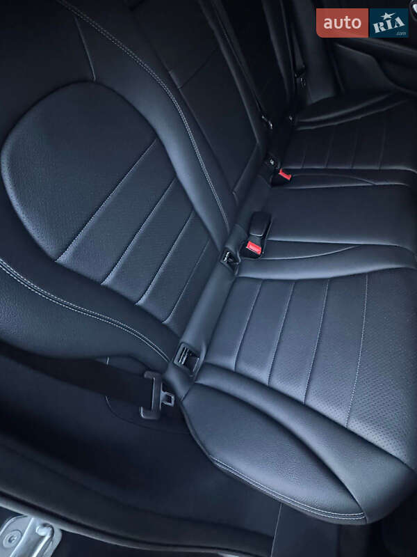 Позашляховик / Кросовер Mercedes-Benz GLC-Class 2016 в Луцьку