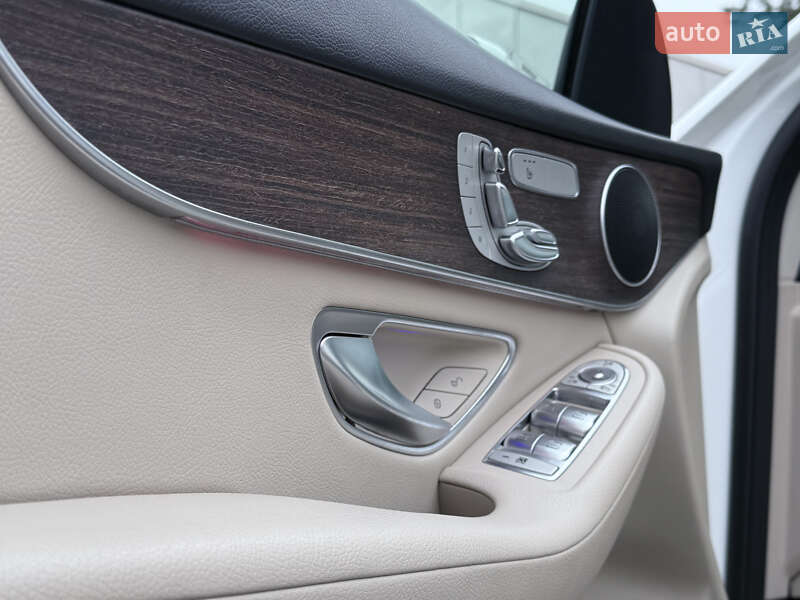 Внедорожник / Кроссовер Mercedes-Benz GLC-Class 2021 в Киеве