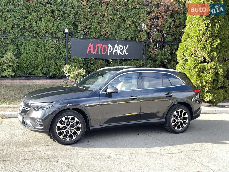 Mercedes-Benz GLC-Class 2025