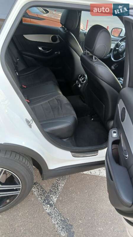 Позашляховик / Кросовер Mercedes-Benz GLC-Class 2015 в Одесі фото 12 Позашляховик / Кросовер Mercedes-Benz GLC-Class 2015 в Одесі