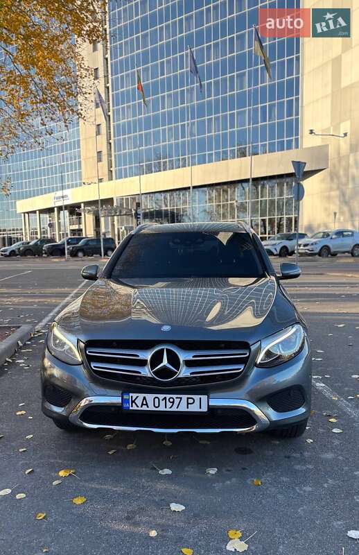 Внедорожник / Кроссовер Mercedes-Benz GLC-Class 2017 в Киеве