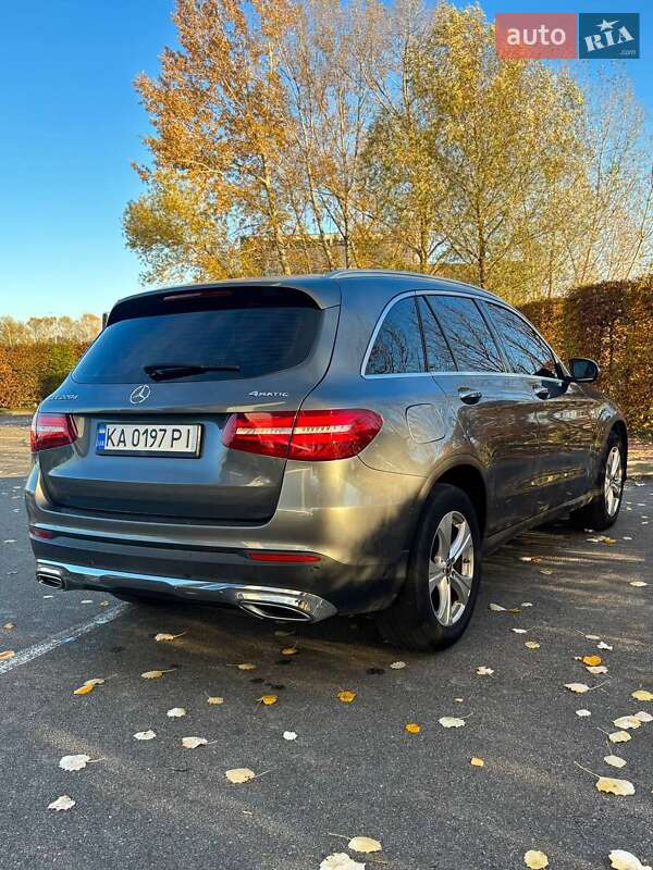 Внедорожник / Кроссовер Mercedes-Benz GLC-Class 2017 в Киеве