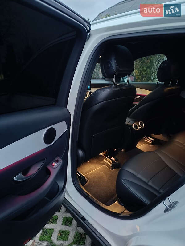 Позашляховик / Кросовер Mercedes-Benz GLC-Class 2020 в Києві