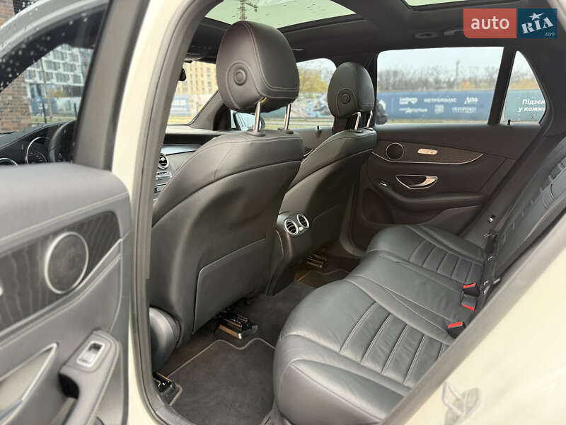 Внедорожник / Кроссовер Mercedes-Benz GLC-Class 2017 в Киеве