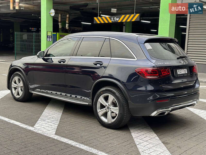Позашляховик / Кросовер Mercedes-Benz GLC-Class 2021 в Києві
