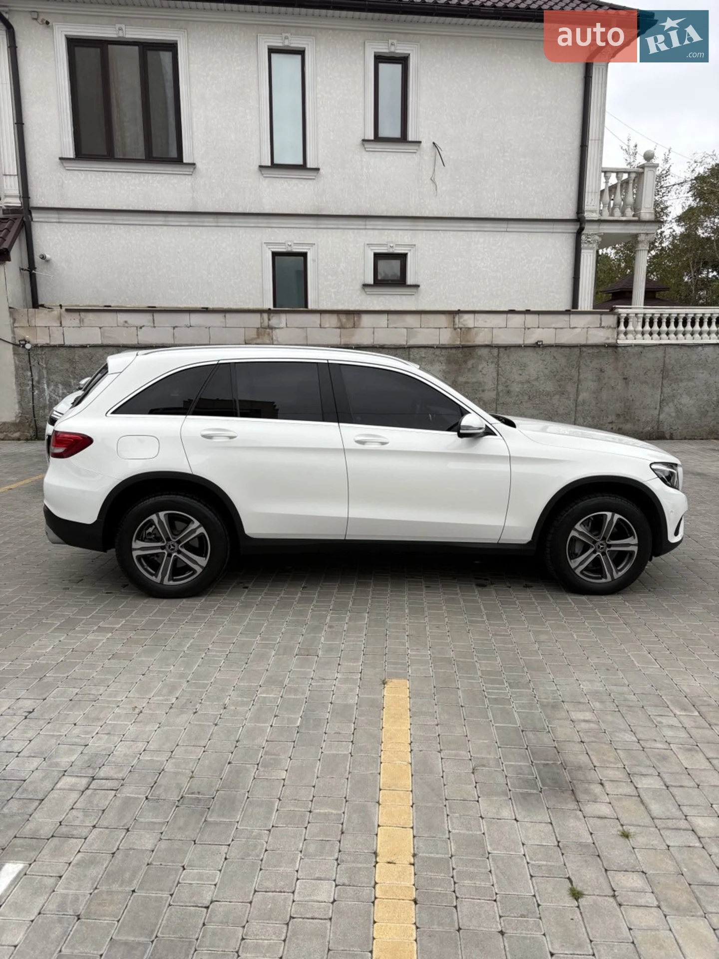 2017 Mercedes-Benz GLC - мініатюра 3