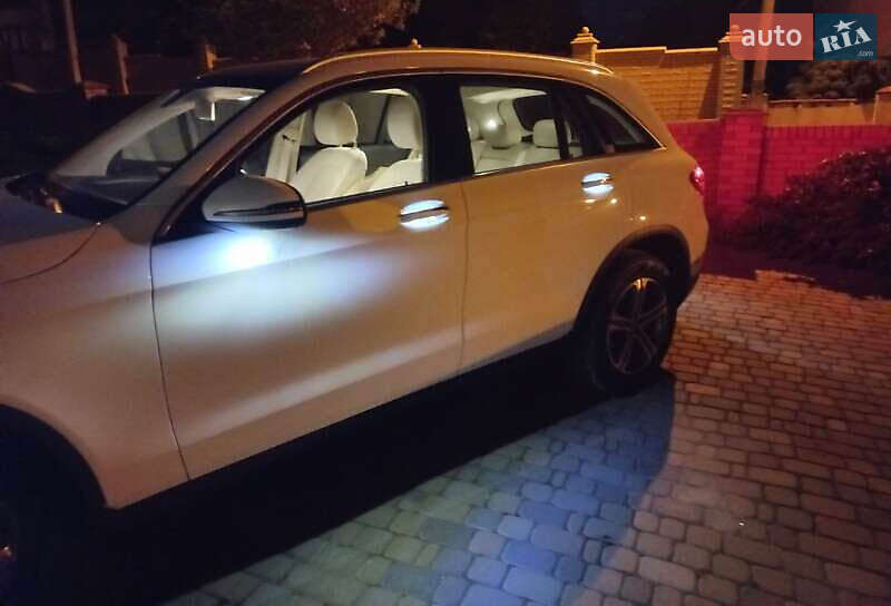 Внедорожник / Кроссовер Mercedes-Benz GLC-Class 2017 в Киеве