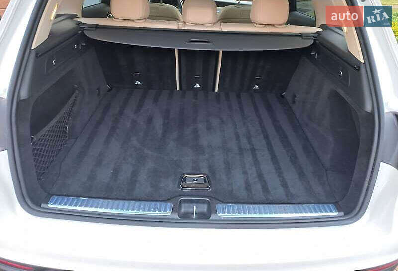 Внедорожник / Кроссовер Mercedes-Benz GLC-Class 2017 в Киеве