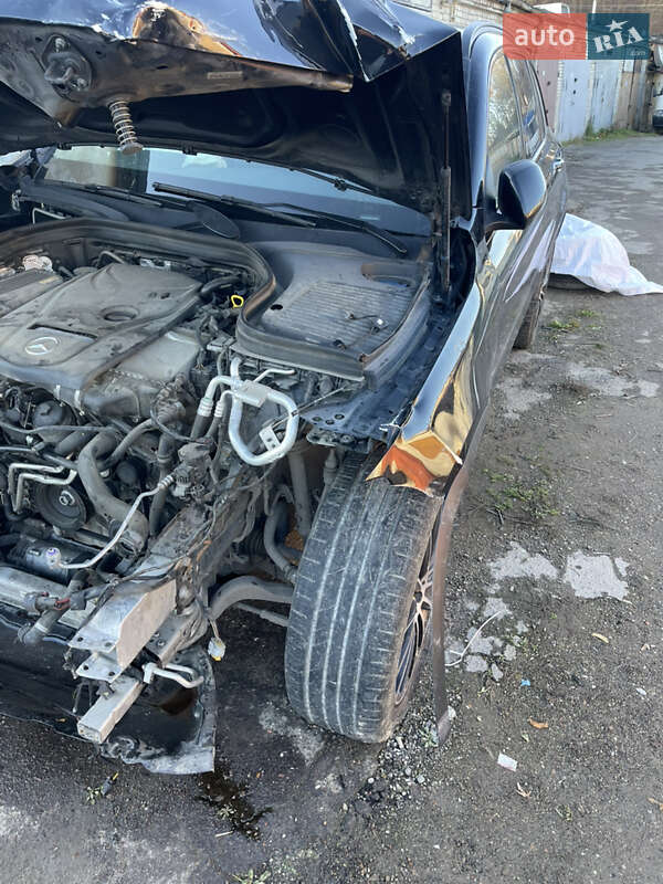 Внедорожник / Кроссовер Mercedes-Benz GLC-Class 2016 в Львове фото 3 Внедорожник / Кроссовер Mercedes-Benz GLC-Class 2016 в Львове