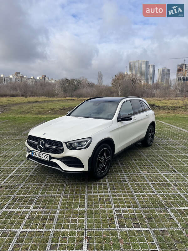 Mercedes-Benz GLC-Class 2019