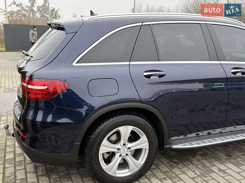 Внедорожник / Кроссовер Mercedes-Benz GLC-Class 2017 в Киеве фото 31 Внедорожник / Кроссовер Mercedes-Benz GLC-Class 2017 в Киеве