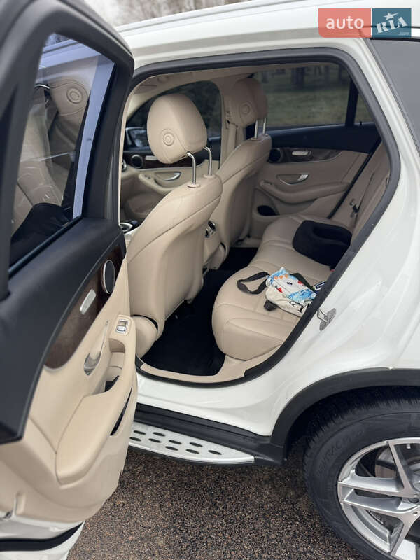 Внедорожник / Кроссовер Mercedes-Benz GLC-Class 2017 в Житомире
