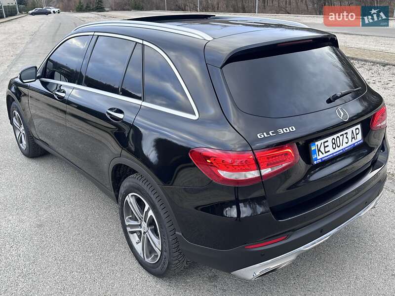 Позашляховик / Кросовер Mercedes-Benz GLC-Class 2015 в Дніпрі фото 13 Позашляховик / Кросовер Mercedes-Benz GLC-Class 2015 в Дніпрі