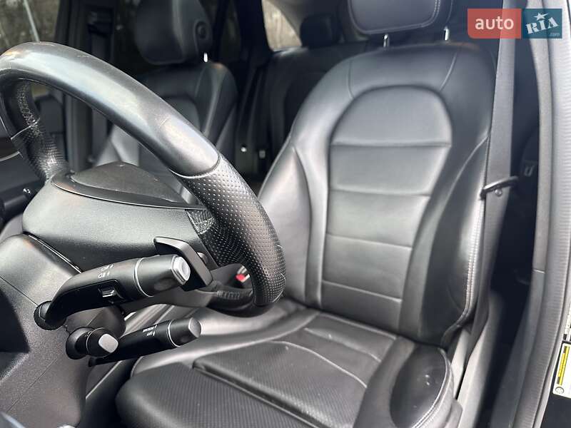 Позашляховик / Кросовер Mercedes-Benz GLC-Class 2015 в Дніпрі фото 21 Позашляховик / Кросовер Mercedes-Benz GLC-Class 2015 в Дніпрі