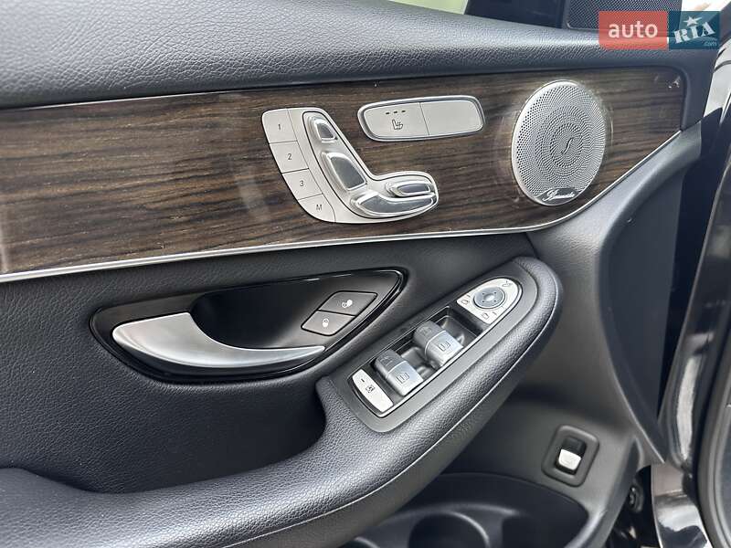 Позашляховик / Кросовер Mercedes-Benz GLC-Class 2015 в Дніпрі фото 29 Позашляховик / Кросовер Mercedes-Benz GLC-Class 2015 в Дніпрі