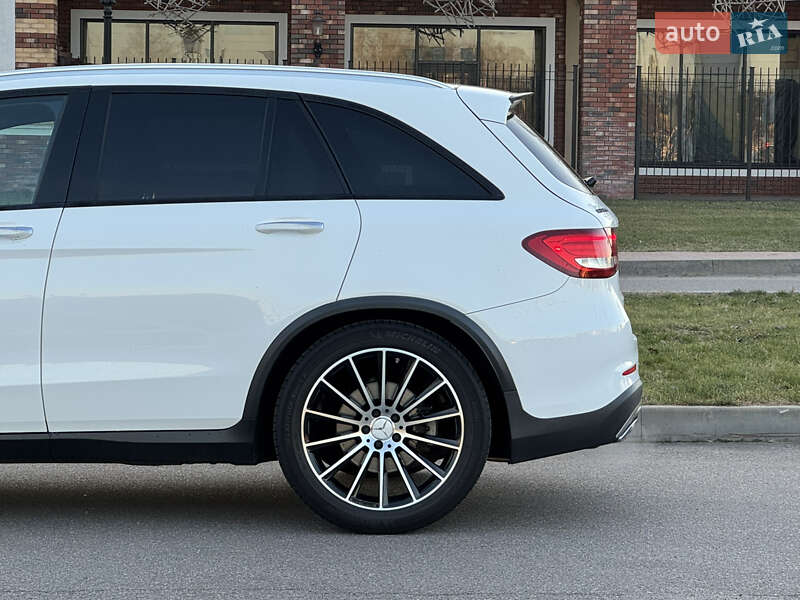Внедорожник / Кроссовер Mercedes-Benz GLC-Class 2016 в Киеве фото 6 Внедорожник / Кроссовер Mercedes-Benz GLC-Class 2016 в Киеве