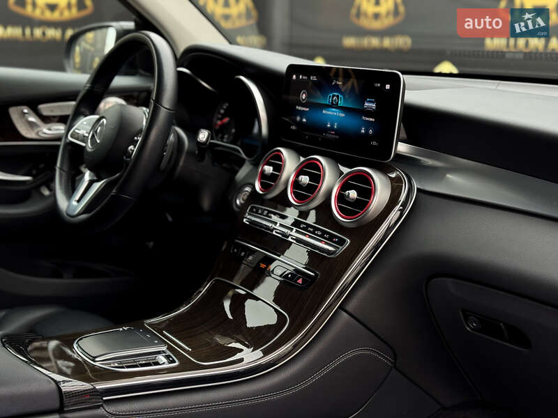Внедорожник / Кроссовер Mercedes-Benz GLC-Class 2019 в Киеве фото 14 Внедорожник / Кроссовер Mercedes-Benz GLC-Class 2019 в Киеве