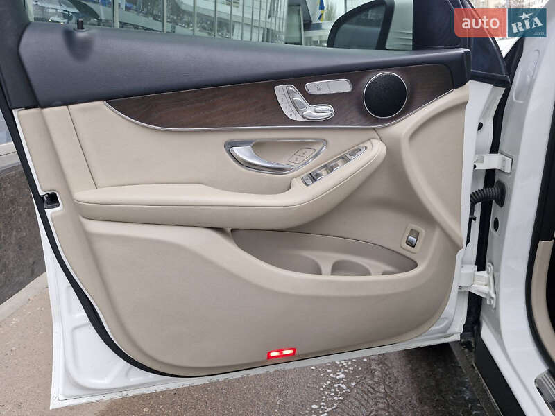 Позашляховик / Кросовер Mercedes-Benz GLC-Class 2019 в Києві