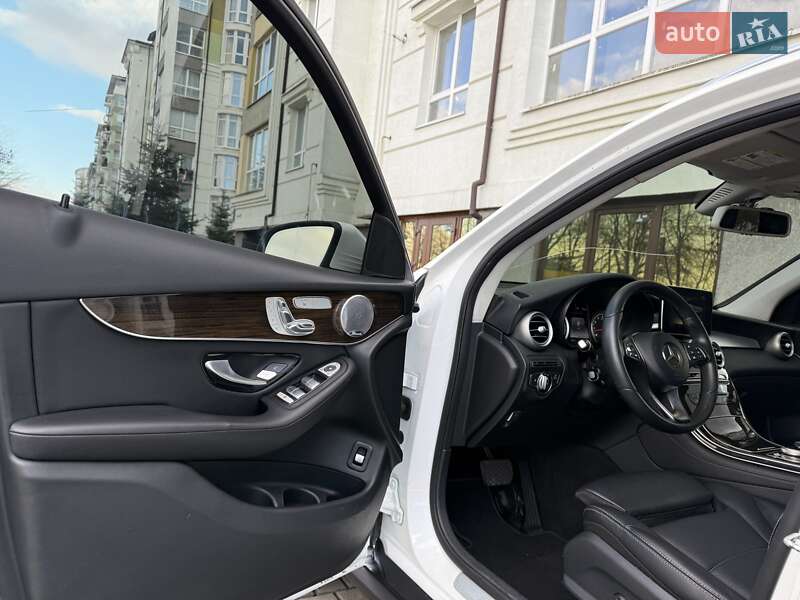 Внедорожник / Кроссовер Mercedes-Benz GLC-Class 2017 в Ивано-Франковске
