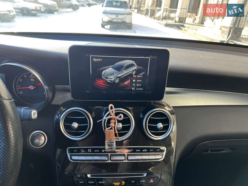 Позашляховик / Кросовер Mercedes-Benz GLC-Class 2017 в Києві фото 24 Позашляховик / Кросовер Mercedes-Benz GLC-Class 2017 в Києві