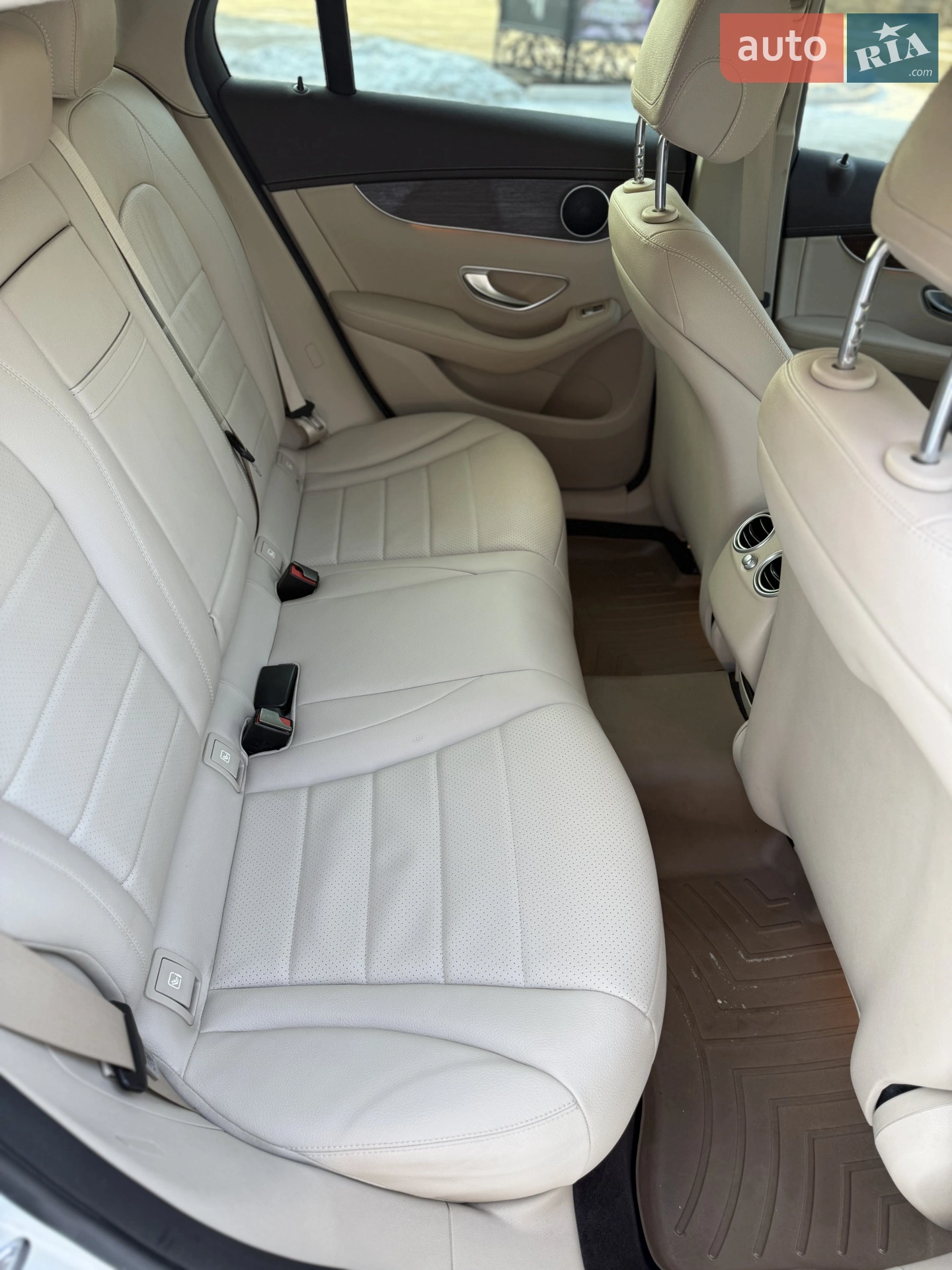 2019 Mercedes-Benz GLC - мініатюра 11