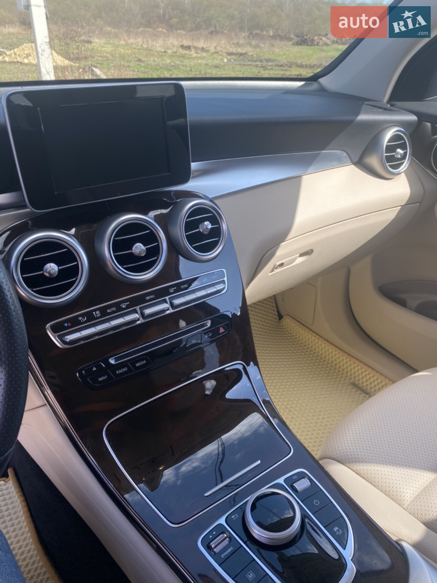 2017 Mercedes-Benz GLC - мініатюра 17