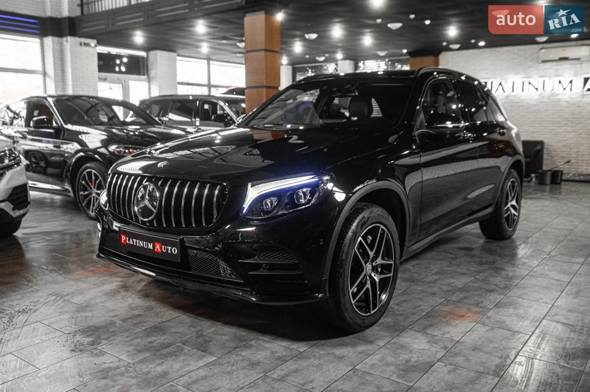 2016 Mercedes-Benz GLC - мініатюра 32
